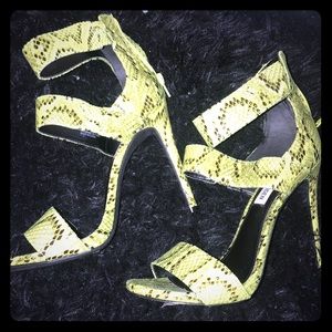 Steve Madden python 3 strap heels in neon